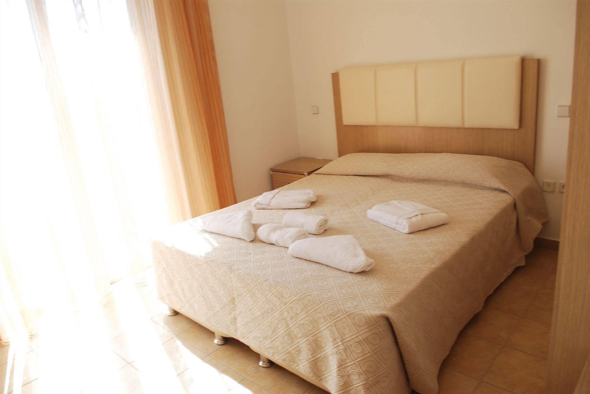 Gennadi Gardens Apartments&Villas Exterior foto